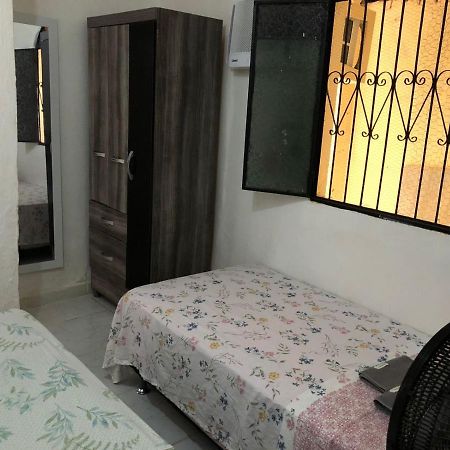 Casa De Hospedes Manaus - Dormitorios Com Cozinha Extérieur photo